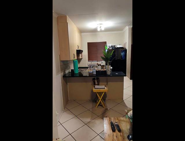 2 BEDROOM APARTMENT FOR SALE IN WATERVAL EAST